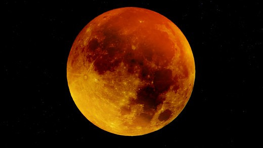 How do I photograph a lunar eclipse?