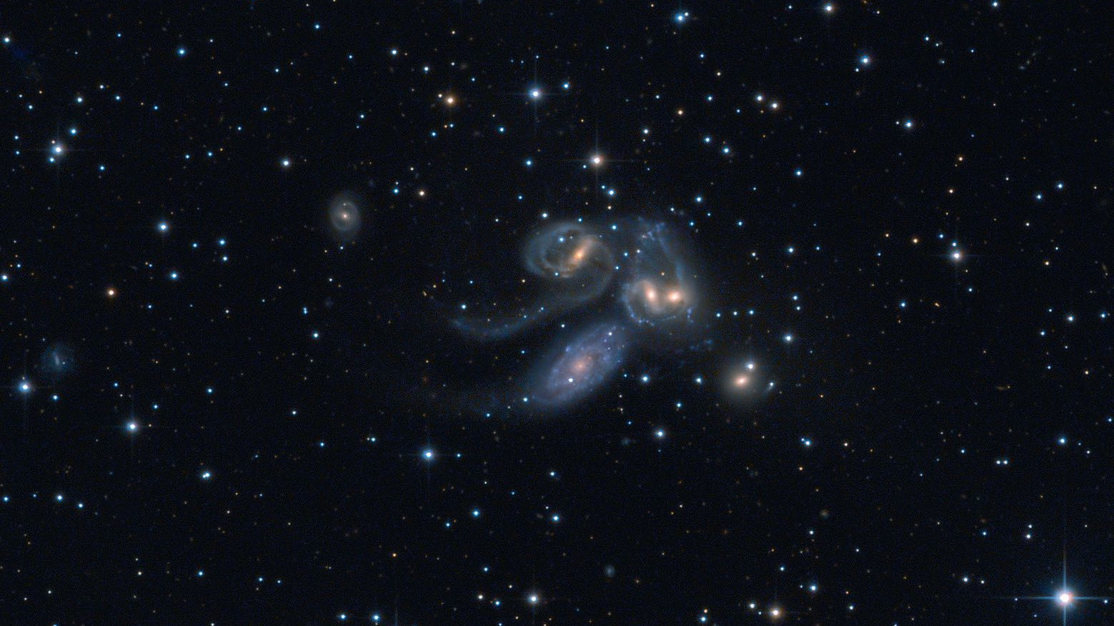 Stephan's Quintet: NGC 7320C (top left), NGC 7319, NGC 7318B and NGC 7318A and
 NGC 7217 (bottom right). NGC 7320 (bottom left) does not belong to the group. Wolfgang Promper
