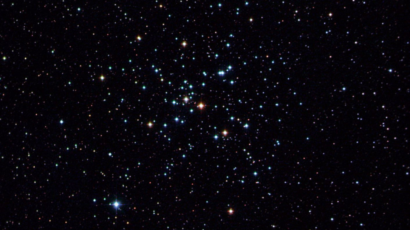 L’amas d’étoiles Messier 41 dans la constellation du Grand Chien, photographié avec un télescope de Newton de 4,5 pouces, distance focale 440 mm. Michael Deger / CCD Guide