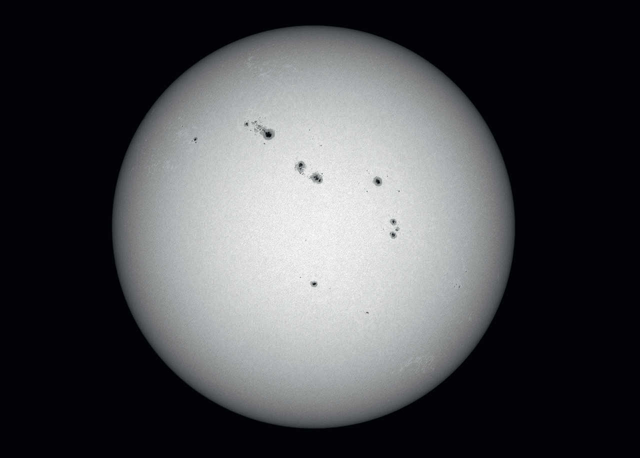 With short focal length telescopes (approx. 500 - 600 mm focal length), overview images can be taken of the Sun showing the formation of the sunspots. This image was taken with an uncooled CCD camera on a telescope with 60 mm aperture and a 600 mm focal length (composite of 500 images from a 2,500 image capture sequence) U. Dittler