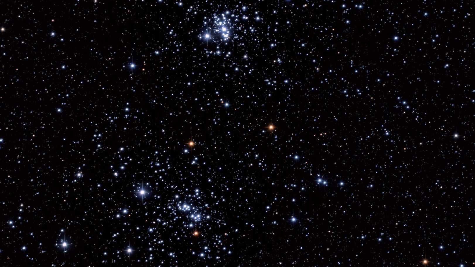 The pair of open clusters h and χ Persei, also known as NGC 869/884, is a great binoculars object thanks to its dimensions. Marcus Degenkolbe