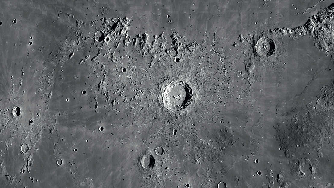 Mulți observatori consideră Copernic drept cel mai frumos crater de pe Lună.