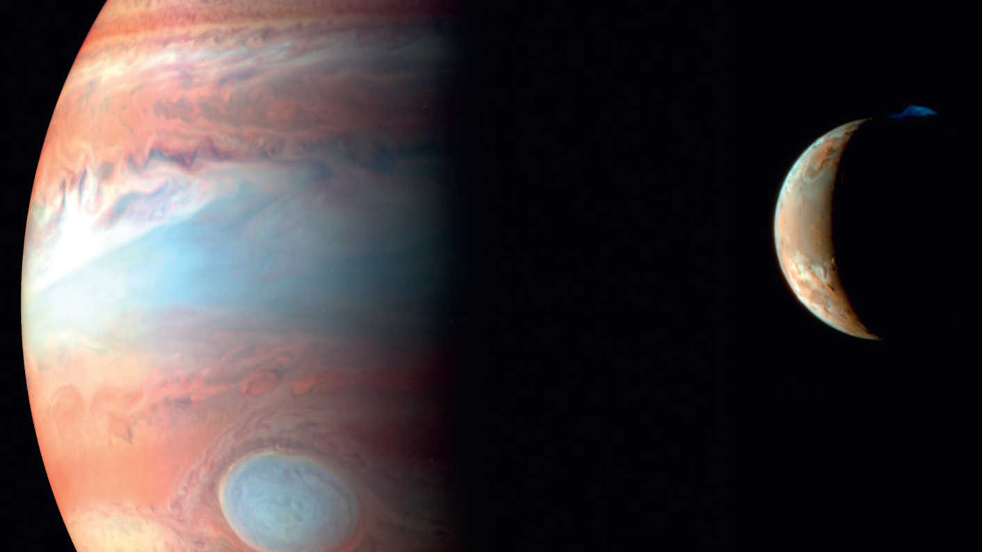 Der innerste Mond Io
umkreist den Gasriesen Jupiter
in 421.600km Entfernung. NASA/JPL-Caltech