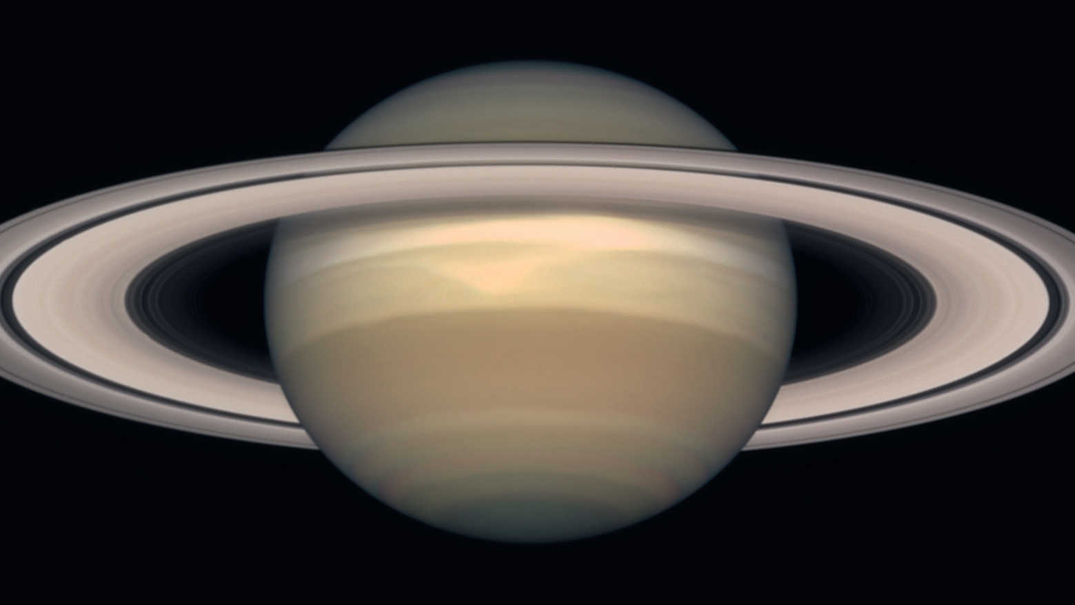 Das einzigartige Ringsystem krönt den Anblick des Saturn. NASA and The Hubble Heritage Team (STScI/AURA)